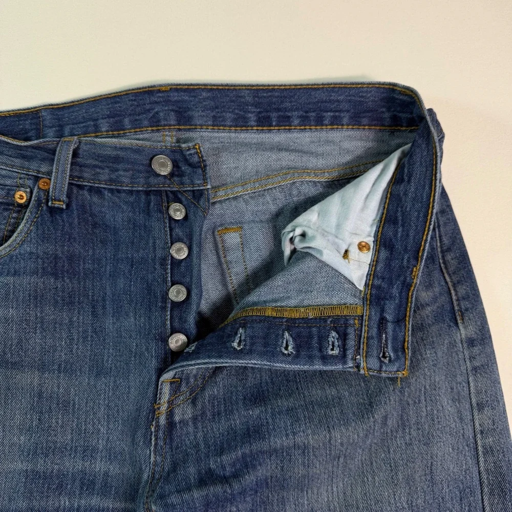 Levis 501 Original Fit Mens Blue Denim Straight Leg Button Fly Jeans 34x31‎